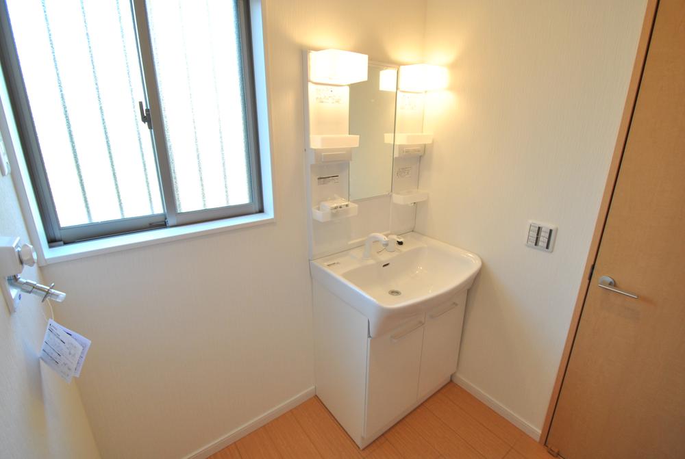 Building plan example (introspection photo). Basin (reference photograph)