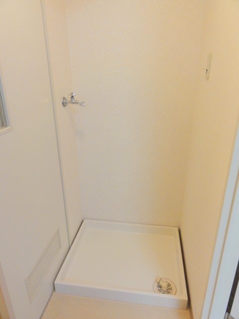 Other room space. Laundry Area will have been equipped in the room.