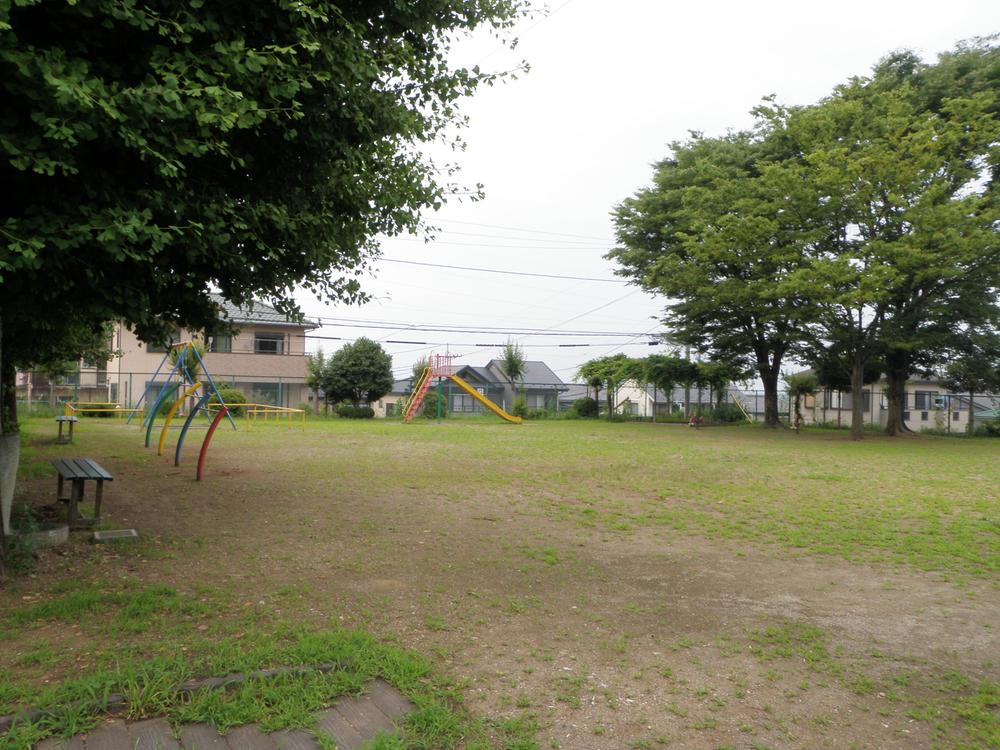 park. 40m is a scenic park of the hill up to 4-chome small park. 