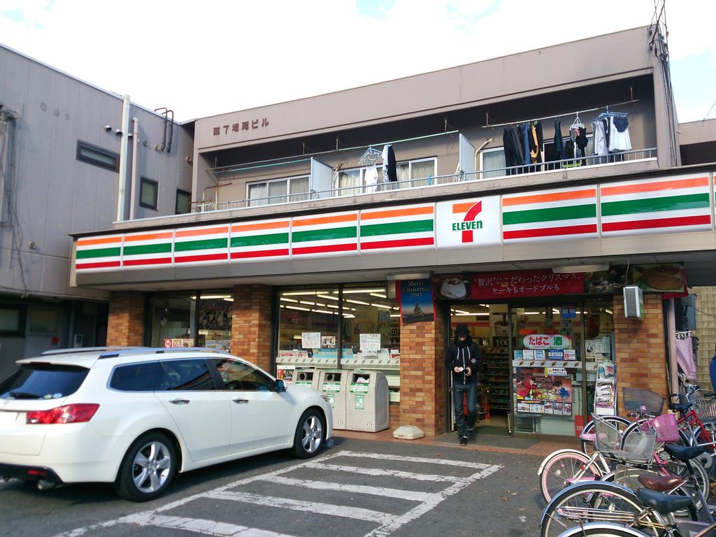 Convenience store. Seven-Eleven North Sakado estate before store up (convenience store) 320m