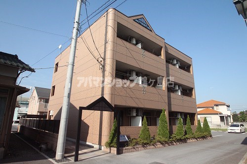 Building appearance. Apamanshop Tsurugashima shop TEL: 049-233-7511