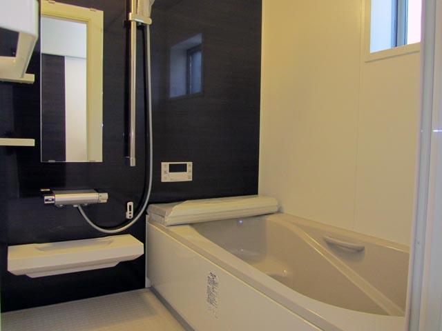 Bathroom. Indoor (12 May 2013) Shooting