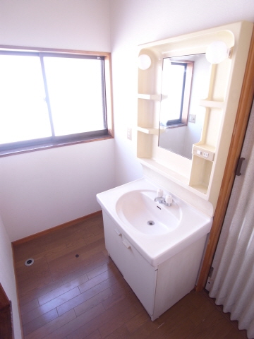 Washroom. Wash basin Indoor Laundry Storage