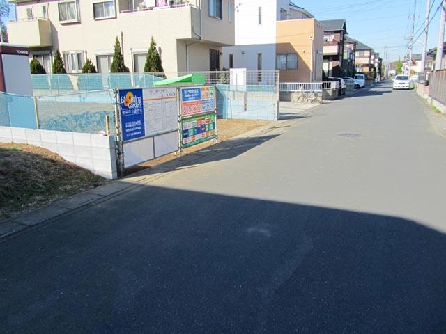 Local photos, including front road. Local (11 May 2013) Shooting