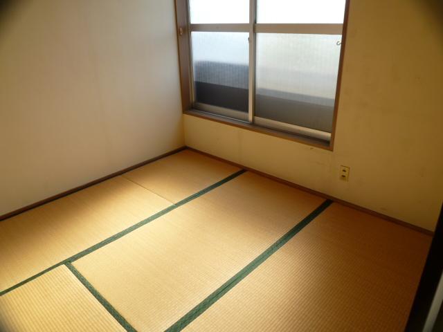 Other room space. 4,5 Pledge Japanese-style room (same type)