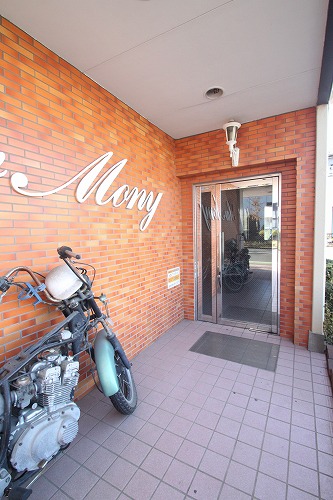 Entrance. Apamanshop Tsurugashima shop TEL: 049-233-7511