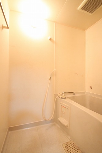 Bath. Apamanshop Tsurugashima shop TEL: 049-233-7511