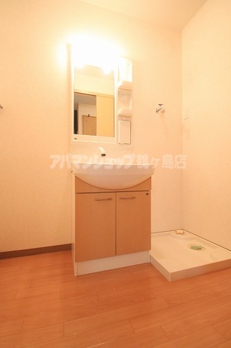 Washroom. Apamanshop Tsurugashima shop TEL: 049-233-7511