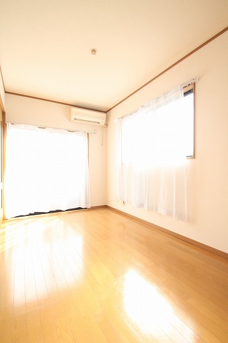 Living and room. Apamanshop Tsurugashima shop TEL: 049-233-7511