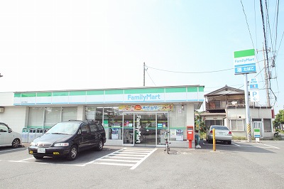 Convenience store. FamilyMart Sakado Station North store up (convenience store) 430m