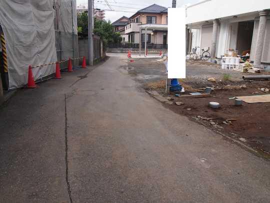 Local photos, including front road. Frontal road