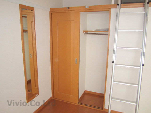 Receipt. Storage also is enriched.