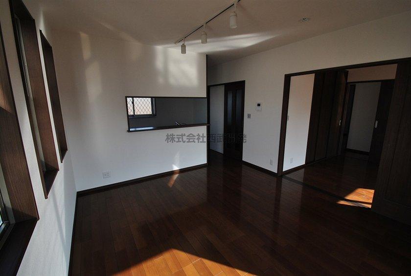 Other Equipment. Or a lot of windows to LDK, There is also variation and or brighten the color of the flooring. (In the case of building a conditional sales area)