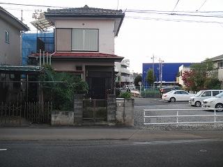 Local photos, including front road. Local land photo