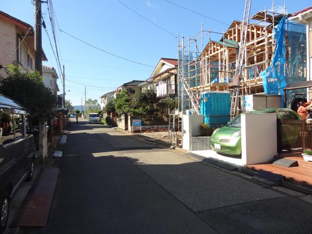 Local photos, including front road. Local (10 May 2013) Shooting