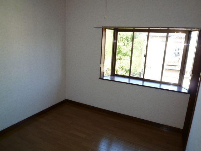 Other room space. Western-style (same type)