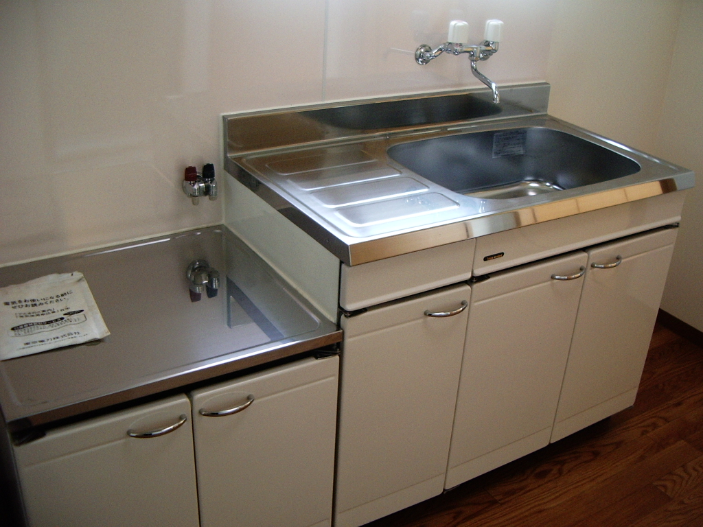 Kitchen. Two-burner gas stove use Allowed