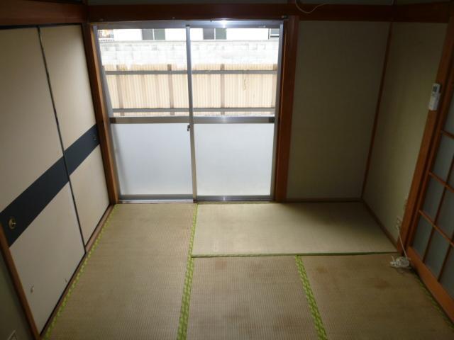 Other room space. Room 2