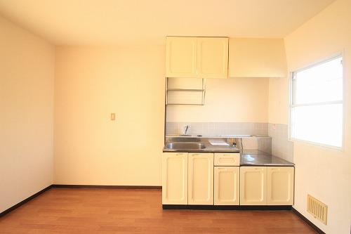 Kitchen. Apamanshop Tsurugashima shop TEL: 049-233-7511