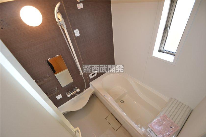 Bathroom. Indoor (11 May 2013) Shooting