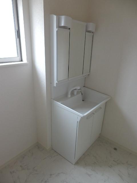 Same specifications photos (Other introspection). Same specifications