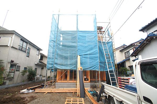 Local appearance photo. Local (11 May 2013) Shooting