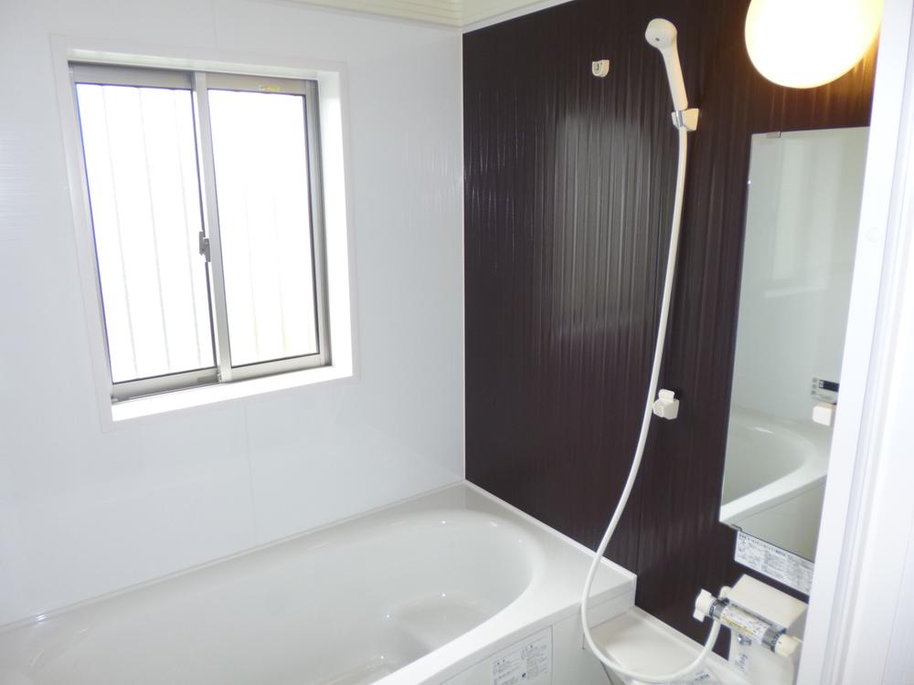 Same specifications photo (bathroom). Example of construction