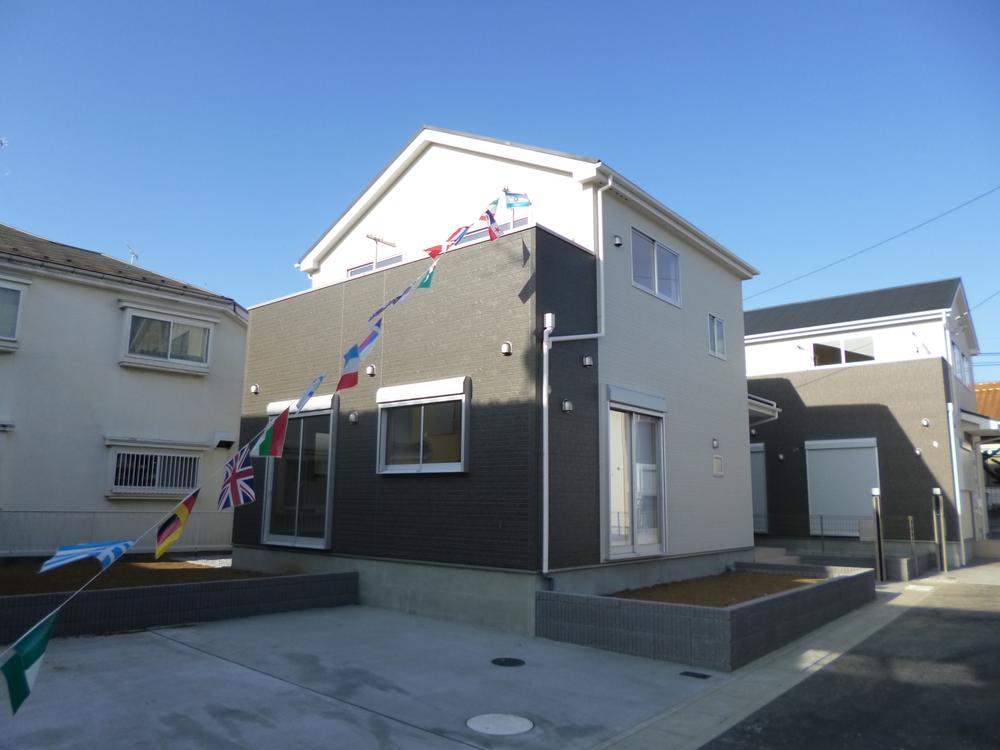 Rendering (appearance). Example of construction