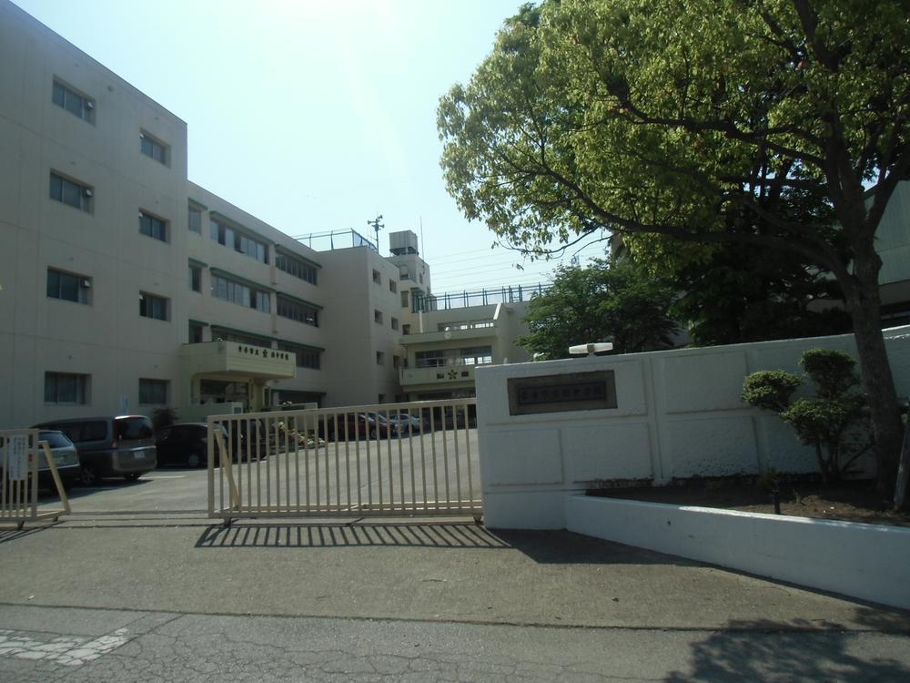 Junior high school. Satte Tatsunishi until junior high school 960m