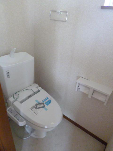 Toilet. Example of construction. 1F2F with Washlet