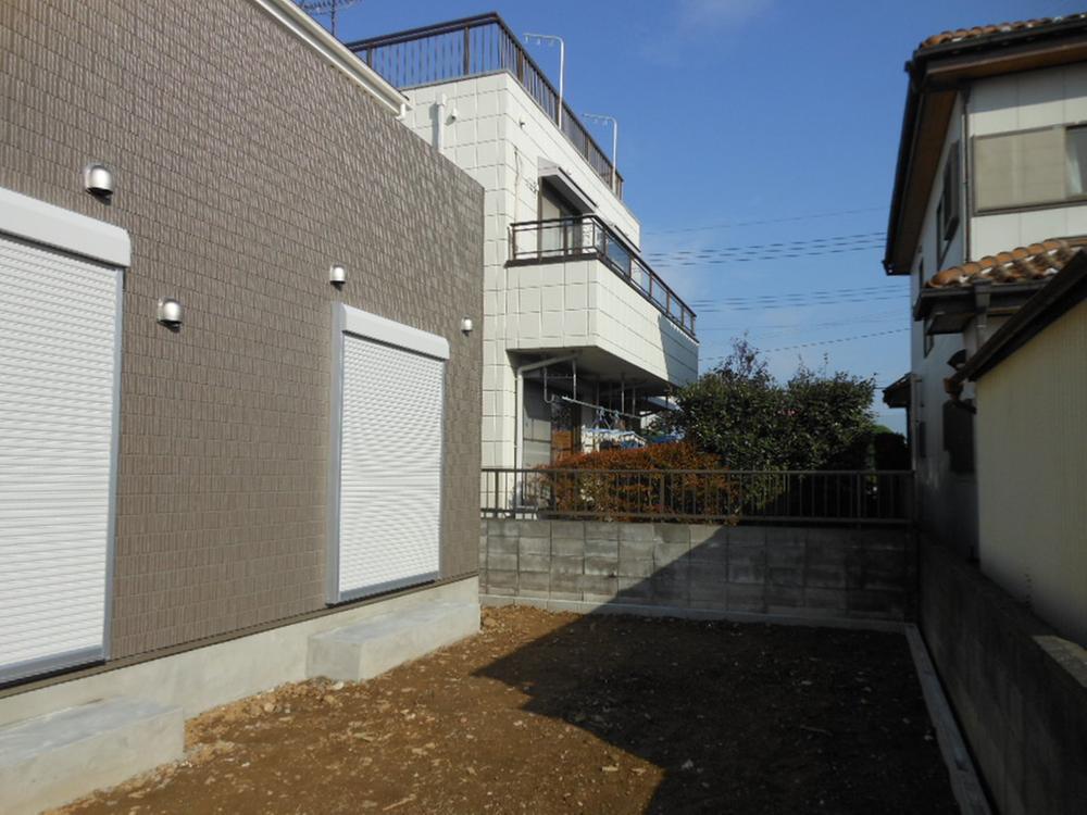 Local appearance photo. Local (11 May 2013) Shooting