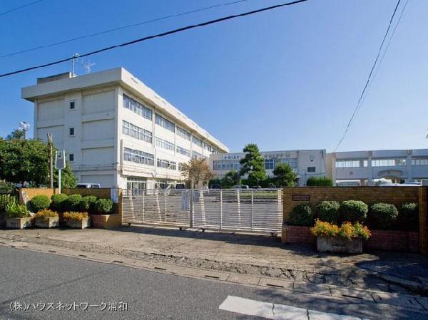 Junior high school. Satte Municipal Satte until junior high school 1350m