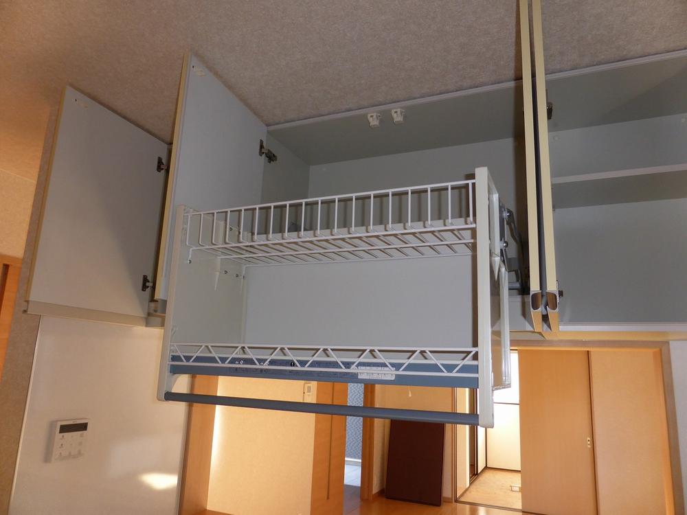 Kitchen. 201,311.14 shooting. Lift down Wall kitchen