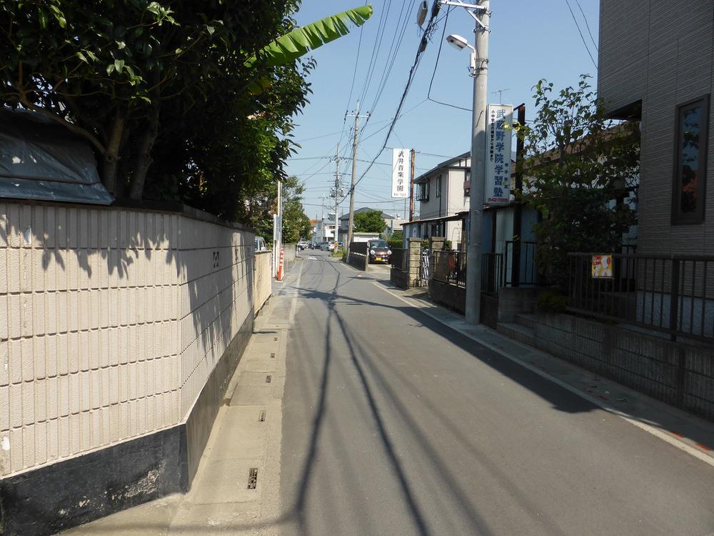 Local photos, including front road. 2013.9.20 shooting. Local front road