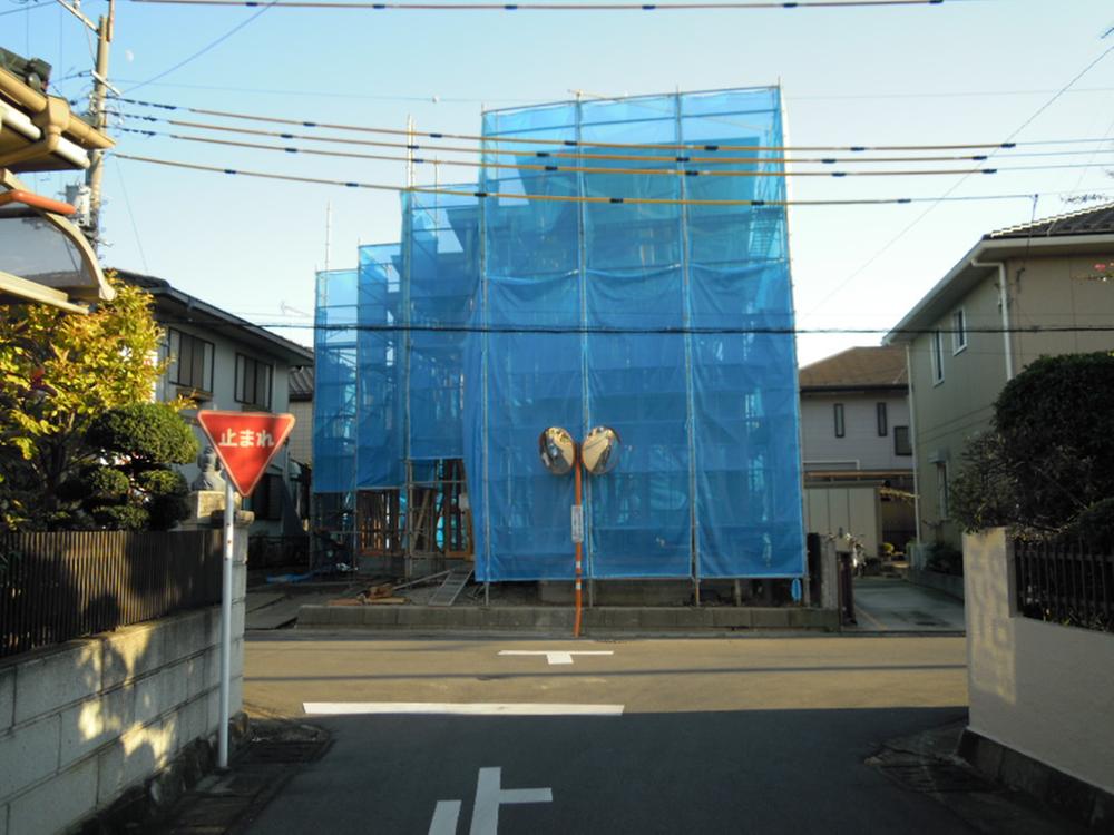 Local appearance photo. Local (10 May 2013) Shooting