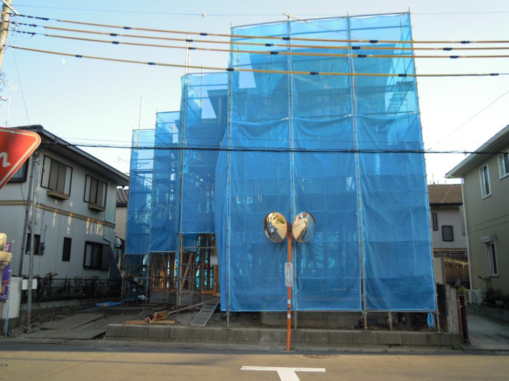 Local appearance photo. Local (10 May 2013) Shooting