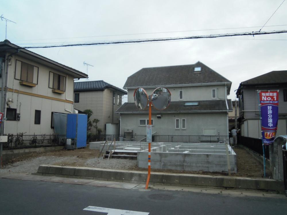 Local photos, including front road. Local (September 2013) Shooting