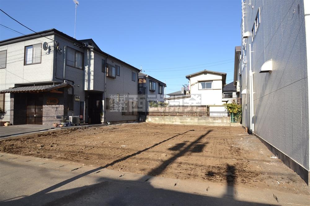 Local photos, including front road. Local (January 2014) Shooting