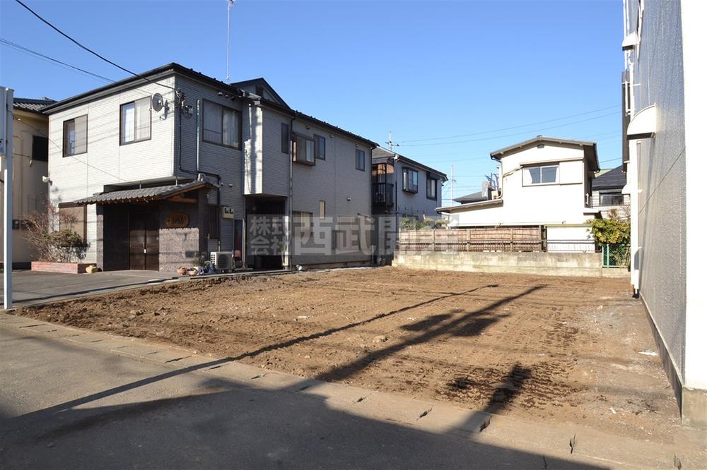 Local photos, including front road. Local (January 2014) Shooting