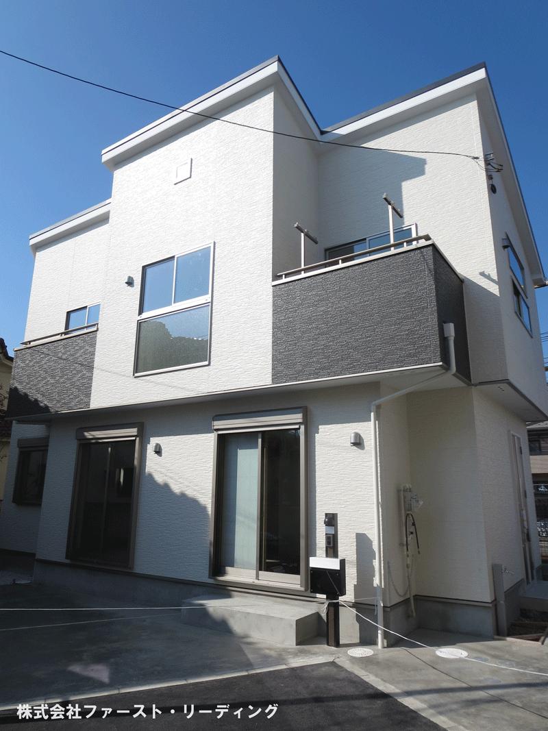 Local photos, including front road. Frontal road Local, including south 4.2m driveway  [1 Building] 2013 November 17 shooting