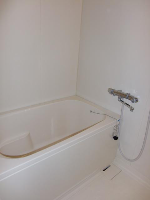 Bath. Bus (the same type)