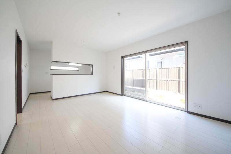 Living. Local (July 2013) Shooting