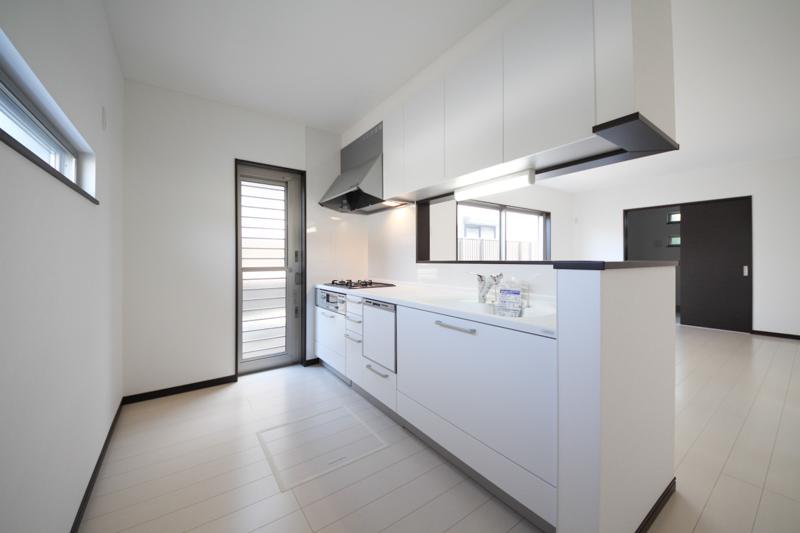 Kitchen. Local (July 2013) Shooting