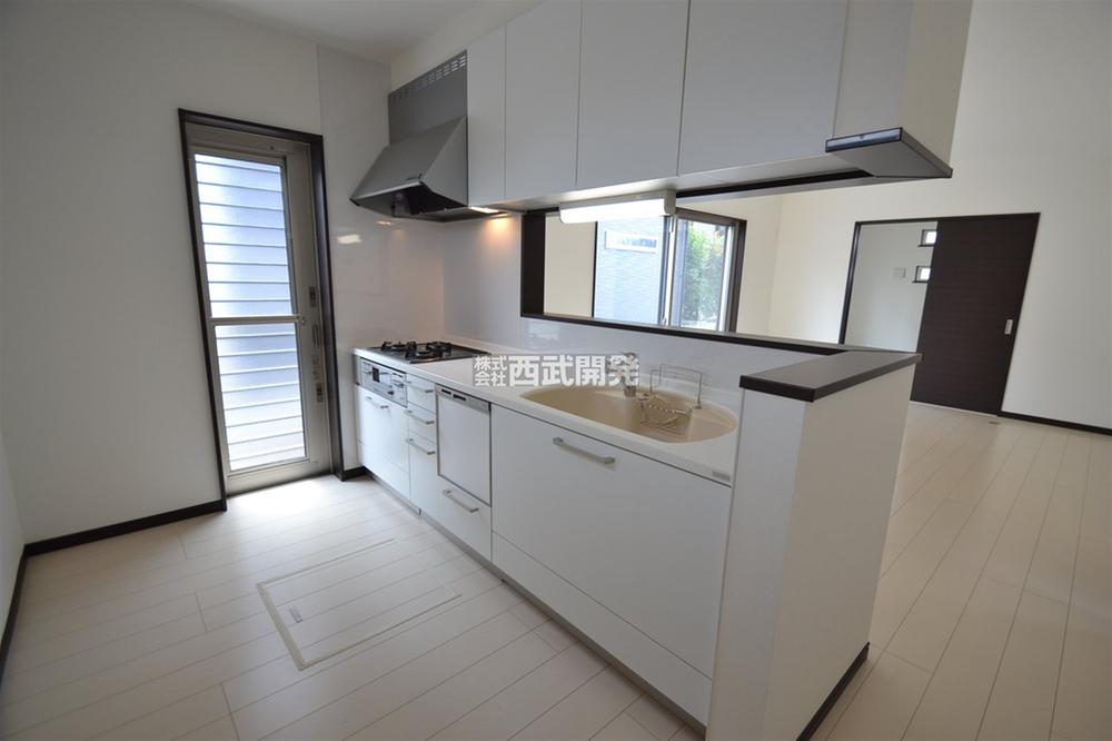 Kitchen. Room (August 2013) Shooting