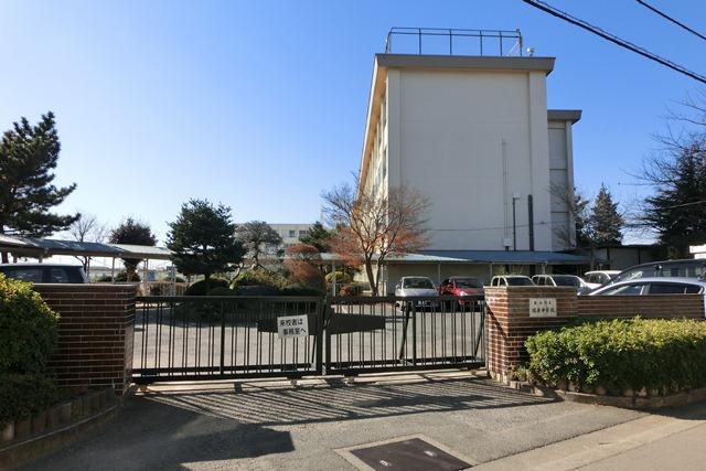 Junior high school. Horigane 1270m until junior high school