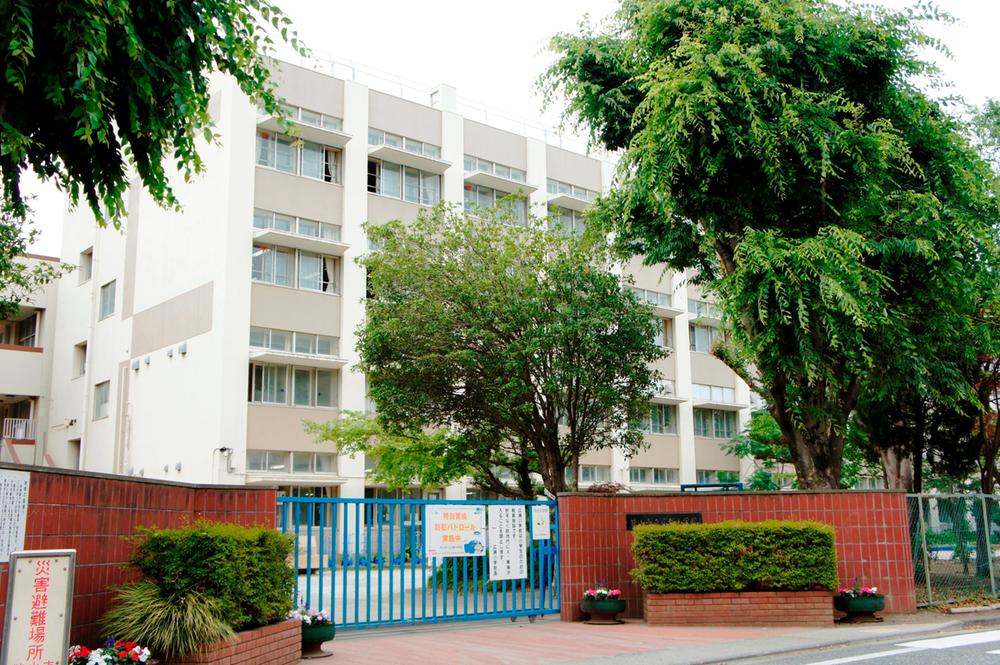 Primary school. Sayama 595m up to municipal Hirose Elementary School