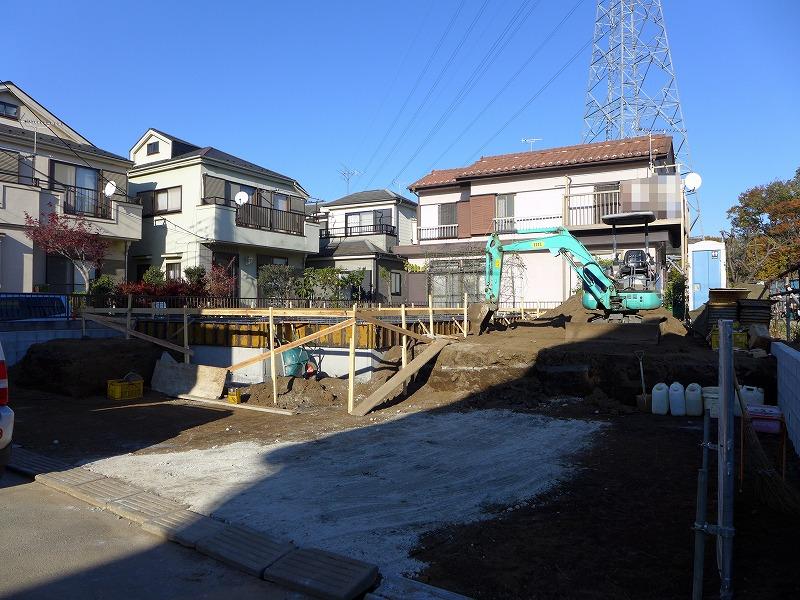 Local photos, including front road. Local (November 22, 2013) Shooting