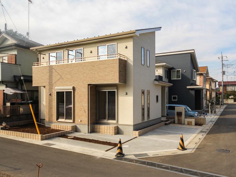 Building plan example (exterior photos). Building plan example / Building area 95.22 sq m  