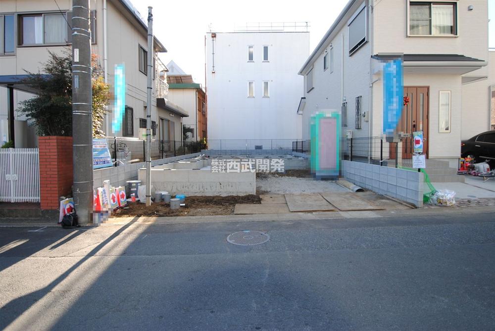 Local photos, including front road. Local (12 May 2013) Shooting