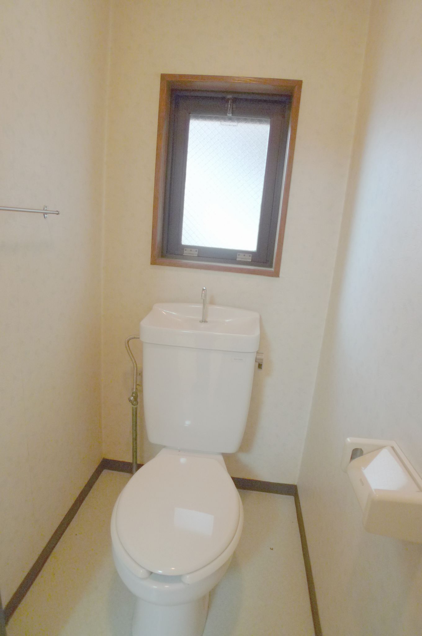 Toilet. Window There ventilation okay